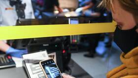 Как вернуть деньги через QR-код в Много Мебели