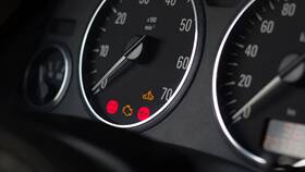 Почему в машине светится индикатор Check Engine в Много Мебели